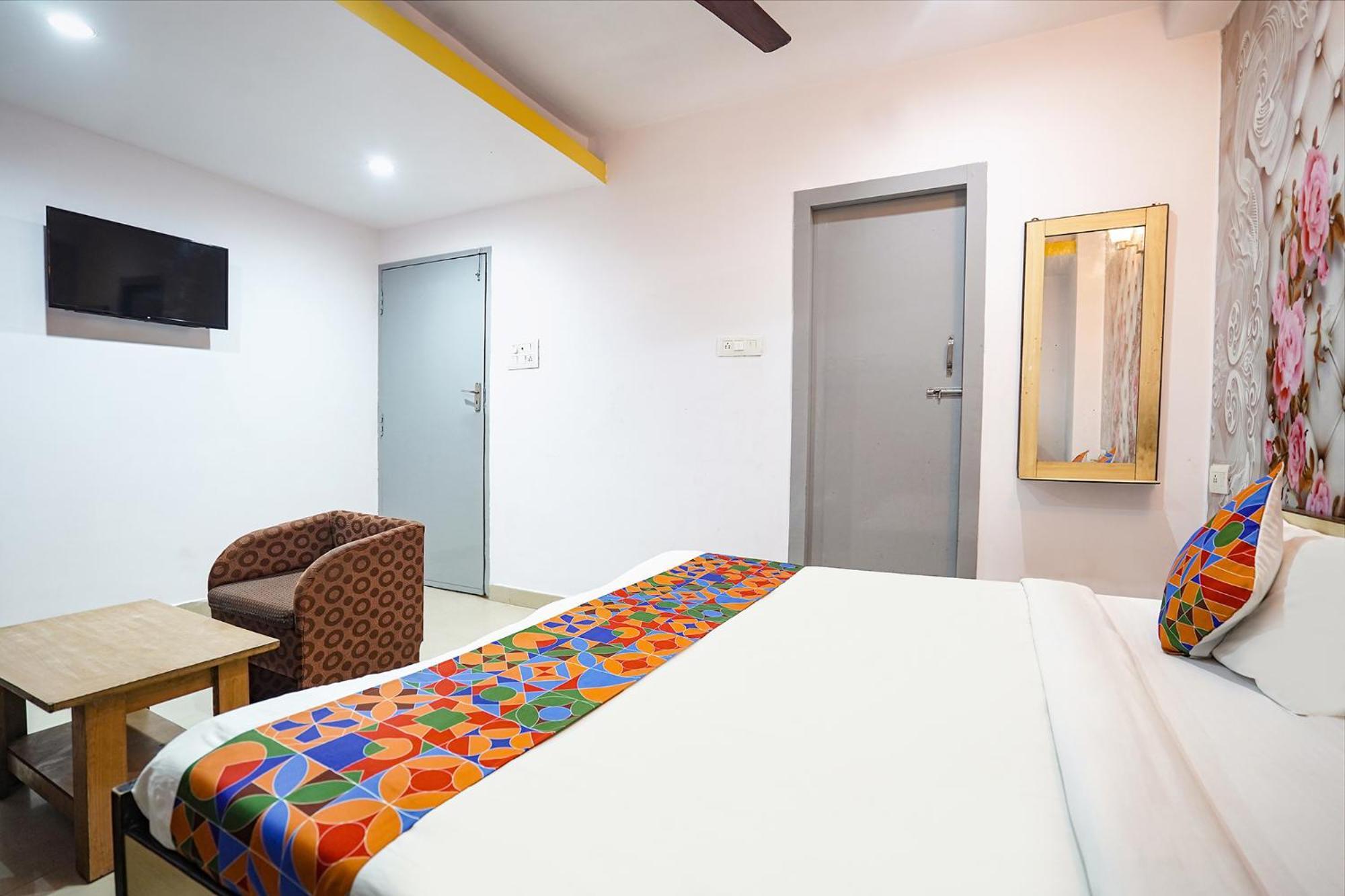 Fabexpress R Inn - Nr Prayagraj Railway Station Muthiganj Exterior photo